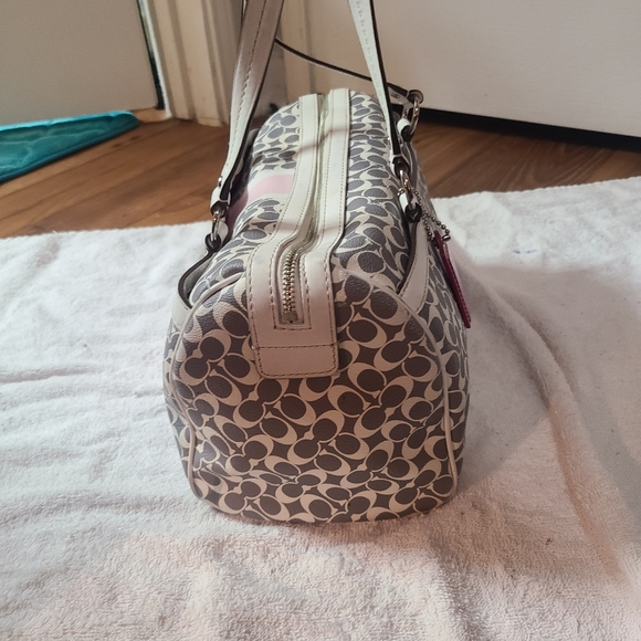 Purse - Picture 3 of 4